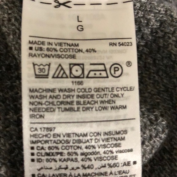 Gray Old Navy Sweater - Picture 4 of 4